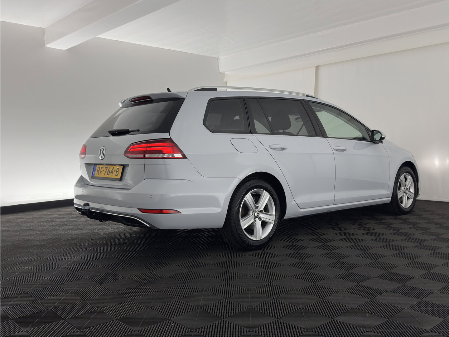 Volkswagen Golf Variant 1.0 TSI Comfortline *ADAPTIVE-CRUISE | NAVI-FULLMAP | HEATED-COMFORTSEATS | DAB | PRIVACY-GLASS | ECC | CARPLAY | PDC | TOWBAR | 16''ALU*