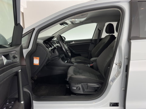 Volkswagen Golf Variant 1.0 TSI Comfortline *ADAPTIVE-CRUISE | NAVI-FULLMAP | HEATED-COMFORTSEATS | DAB | PRIVACY-GLASS | ECC | CARPLAY | PDC | TOWBAR | 16''ALU*