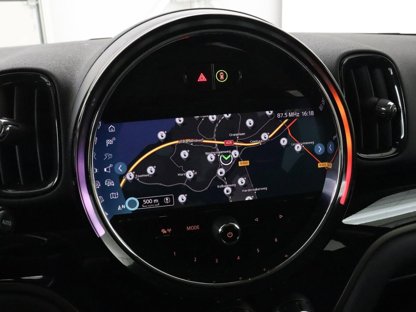 MINI Countryman 1.5 Cooper S E ALL4 Business Edition | SOH 91,5% | Leder/Alcantara | Carplay | Memory | Navigatie | Full LED | Climate control | Parkeerhulp | Cruise control | Bluetooth | PHEV | Plug In