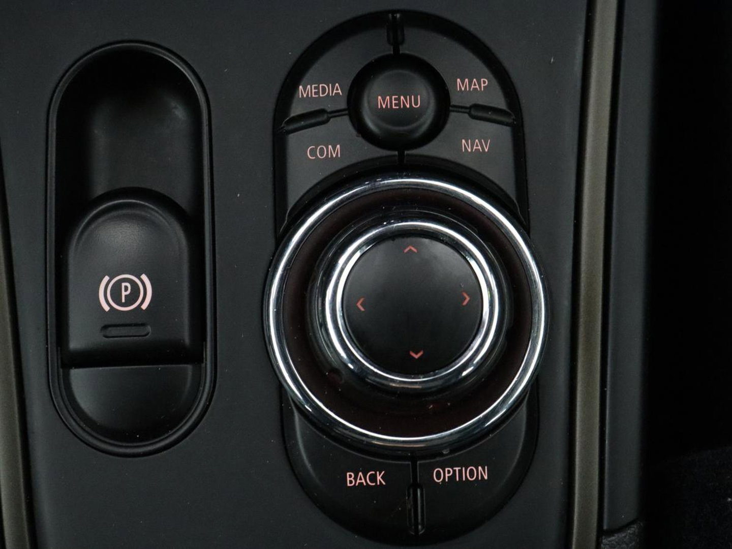 MINI Countryman 1.5 Cooper S E ALL4 Business Edition | SOH 91,5% | Leder/Alcantara | Carplay | Memory | Navigatie | Full LED | Climate control | Parkeerhulp | Cruise control | Bluetooth | PHEV | Plug In
