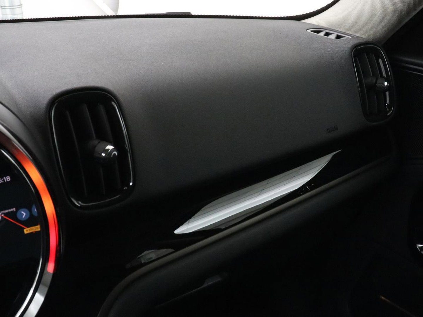 MINI Countryman 1.5 Cooper S E ALL4 Business Edition | SOH 91,5% | Leder/Alcantara | Carplay | Memory | Navigatie | Full LED | Climate control | Parkeerhulp | Cruise control | Bluetooth | PHEV | Plug In