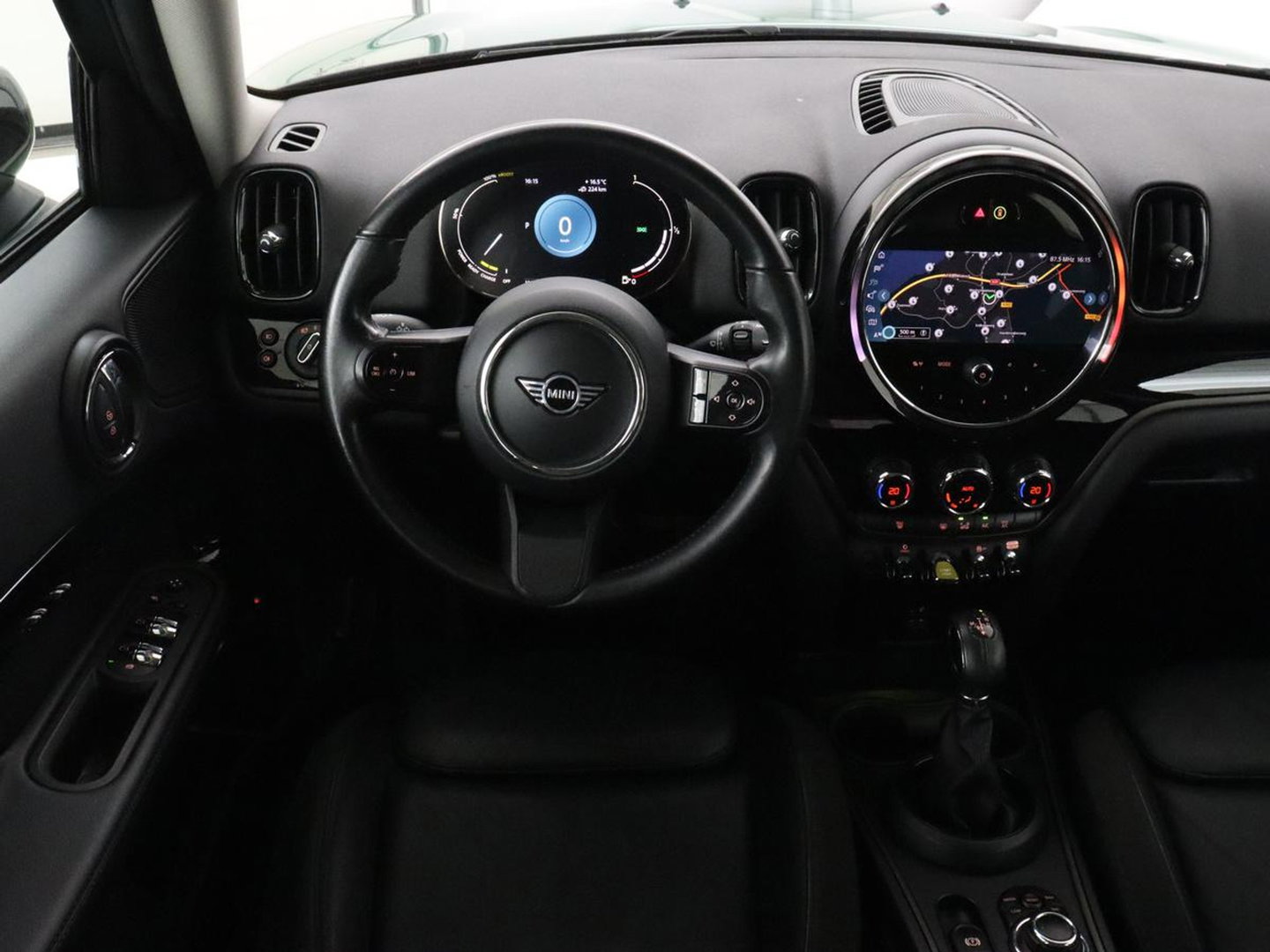 MINI Countryman 1.5 Cooper S E ALL4 Business Edition | SOH 91,5% | Leder/Alcantara | Carplay | Memory | Navigatie | Full LED | Climate control | Parkeerhulp | Cruise control | Bluetooth | PHEV | Plug In