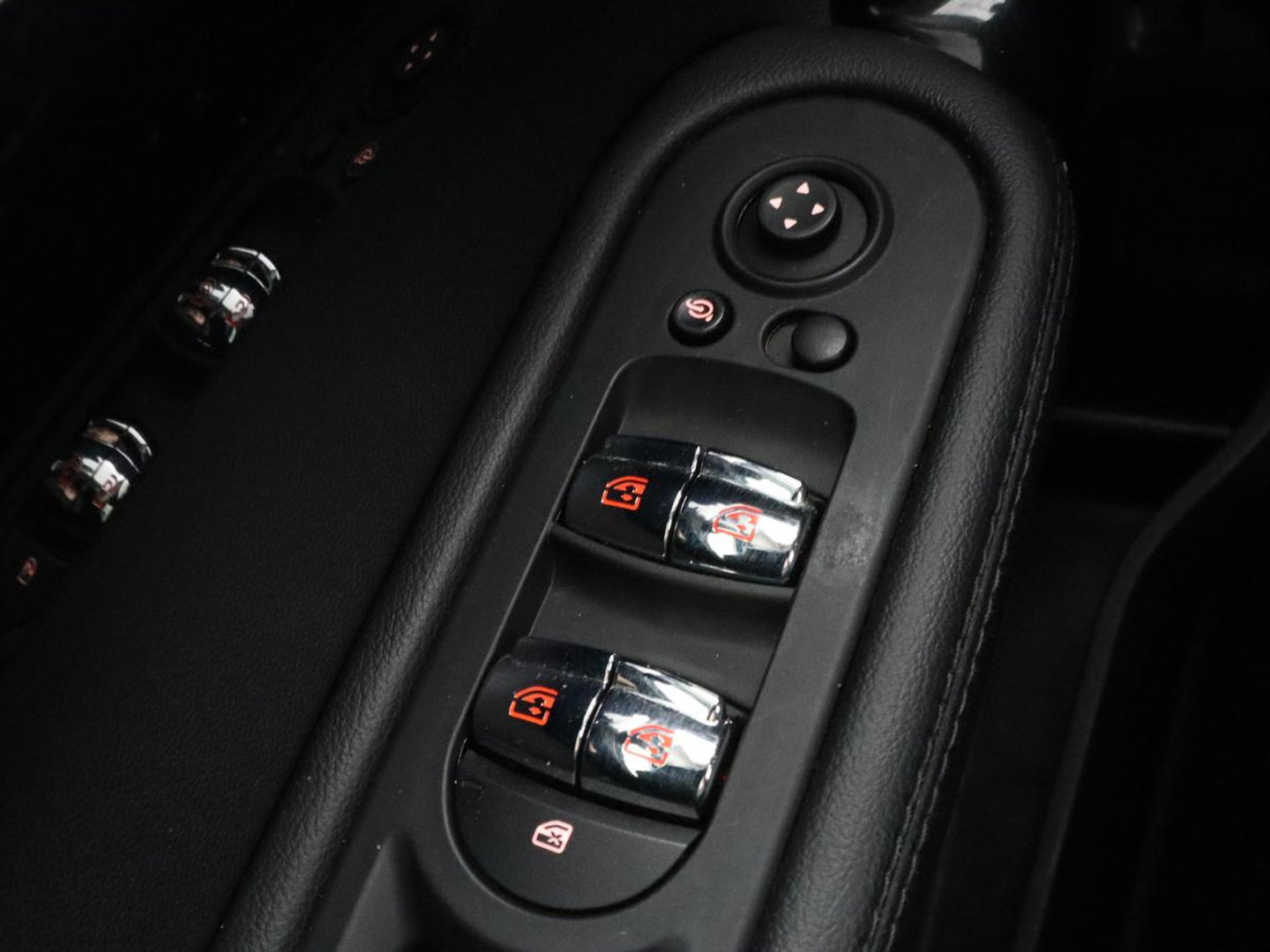 MINI Countryman 1.5 Cooper S E ALL4 Business Edition | SOH 91,5% | Leder/Alcantara | Carplay | Memory | Navigatie | Full LED | Climate control | Parkeerhulp | Cruise control | Bluetooth | PHEV | Plug In