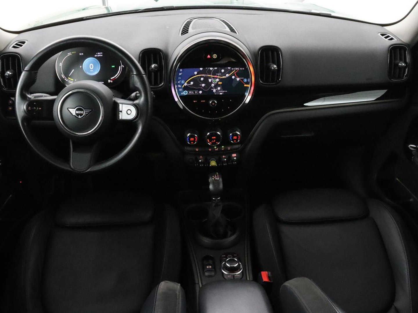 MINI Countryman 1.5 Cooper S E ALL4 Business Edition | SOH 91,5% | Leder/Alcantara | Carplay | Memory | Navigatie | Full LED | Climate control | Parkeerhulp | Cruise control | Bluetooth | PHEV | Plug In