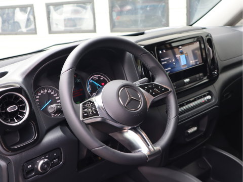 Mercedes-Benz eVito 112 66 kWh SoH 98,9 % L2 Lang PRO - LED - Navi - Snelladen