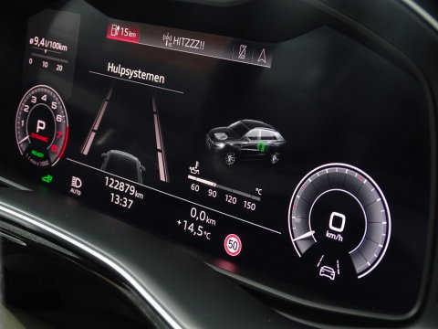 Audi Q8 55 TFSIe 381PK Quattro S-ed / Exclusive / Nachtzicht / B&O / 360