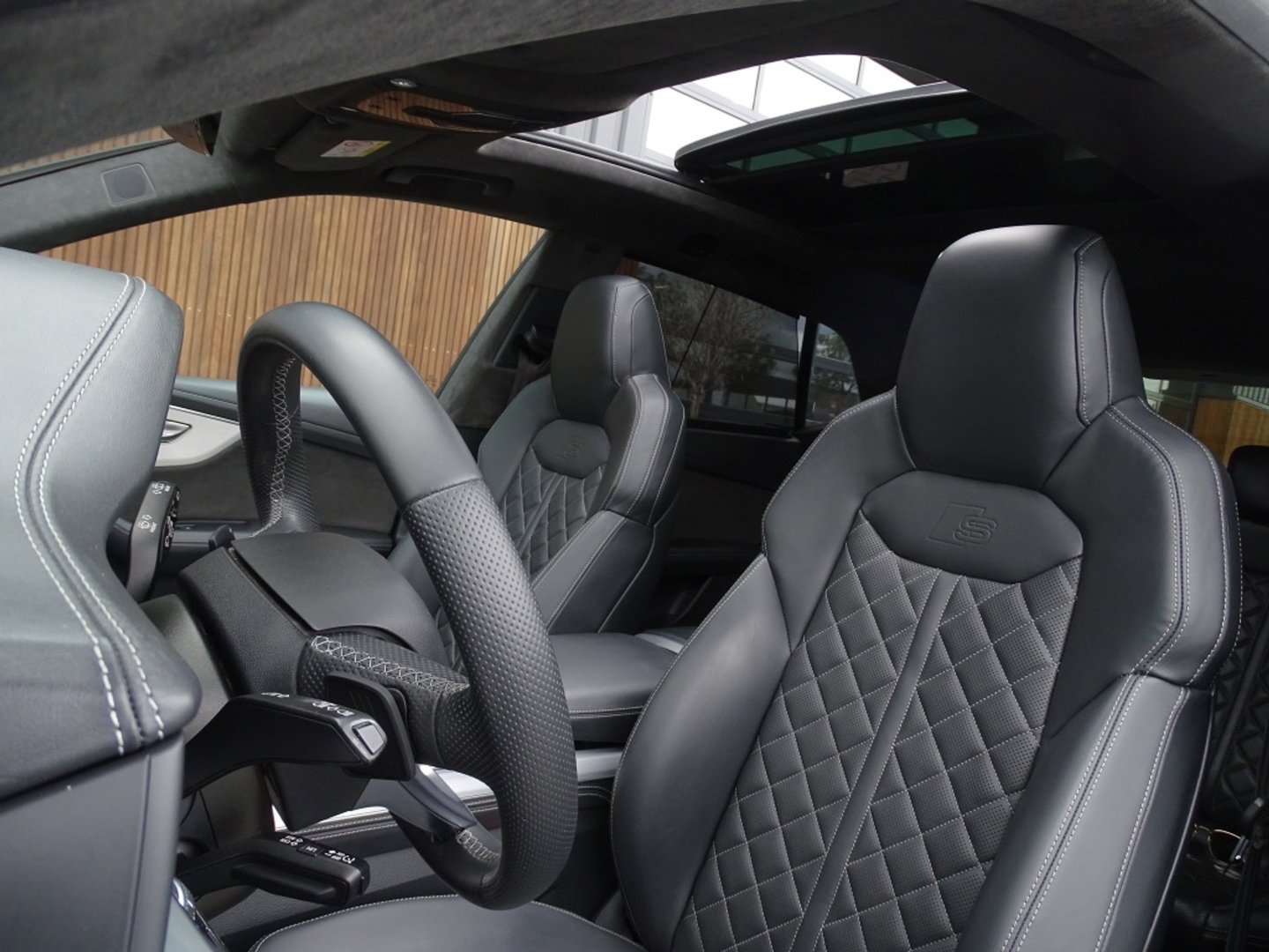 Audi Q8 55 TFSIe 381PK Quattro S-ed / Exclusive / Nachtzicht / B&O / 360