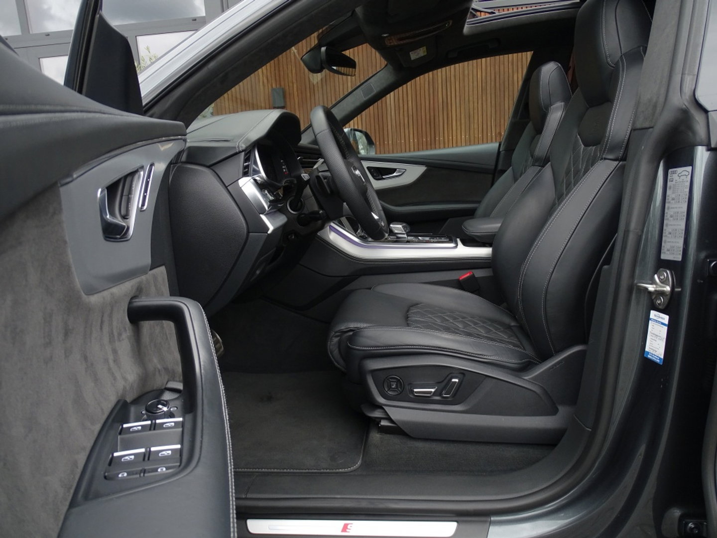 Audi Q8 55 TFSIe 381PK Quattro S-ed / Exclusive / Nachtzicht / B&O / 360