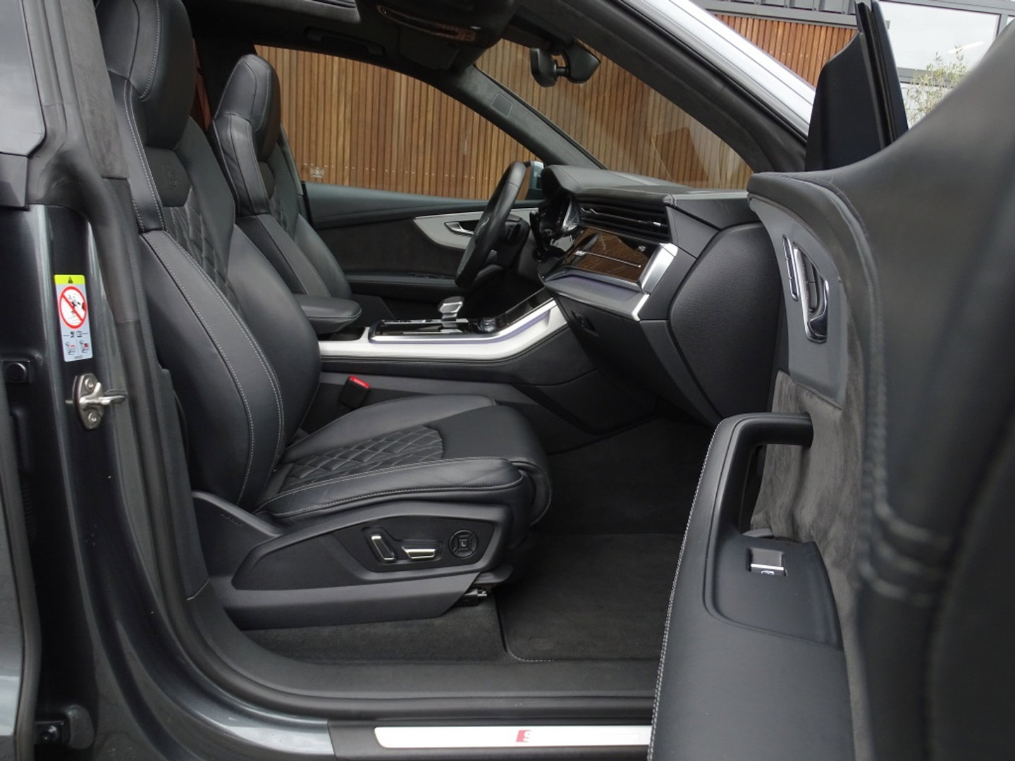 Audi Q8 55 TFSIe 381PK Quattro S-ed / Exclusive / Nachtzicht / B&O / 360