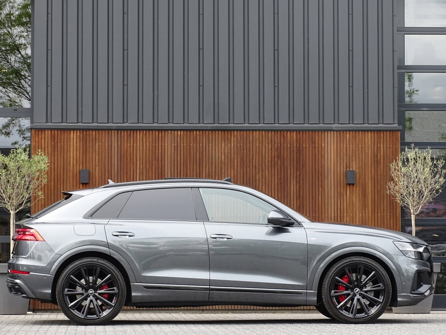 Audi Q8 55 TFSIe 381PK Quattro S-ed / Exclusive / Nachtzicht / B&O / 360