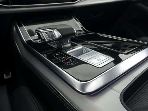 Audi Q8 55 TFSIe 381PK Quattro S-ed / Exclusive / Nachtzicht / B&O / 360