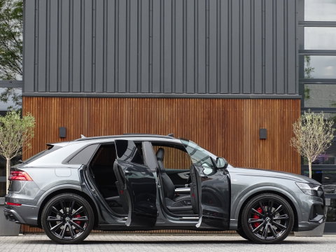 Audi Q8 55 TFSIe 381PK Quattro S-ed / Exclusive / Nachtzicht / B&O / 360