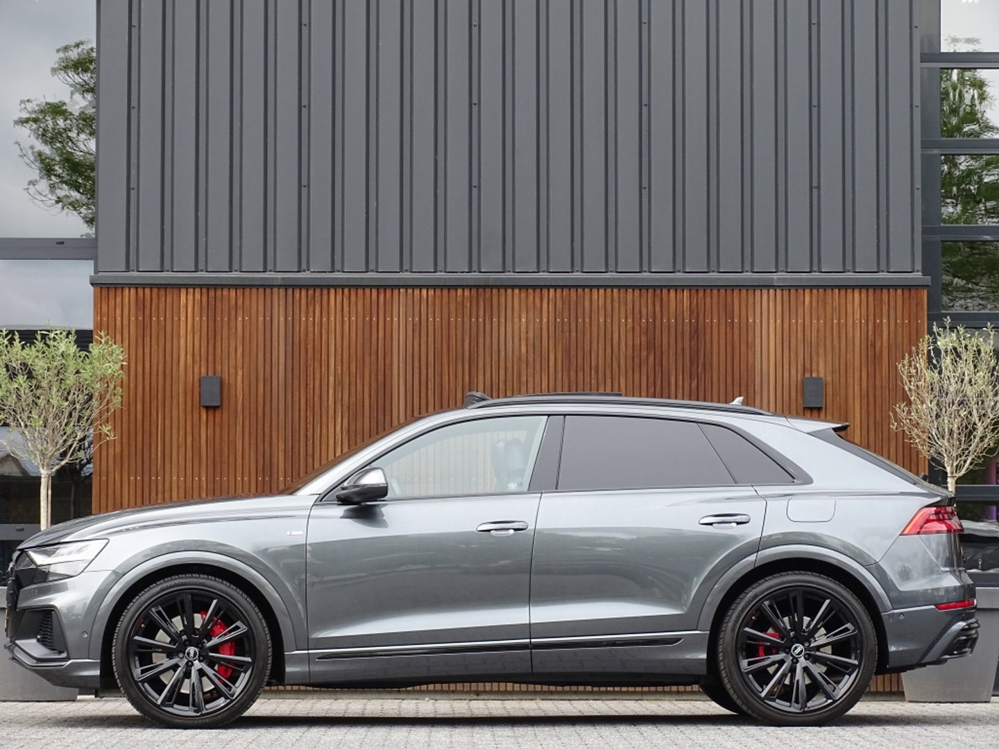 Audi Q8 55 TFSIe 381PK Quattro S-ed / Exclusive / Nachtzicht / B&O / 360