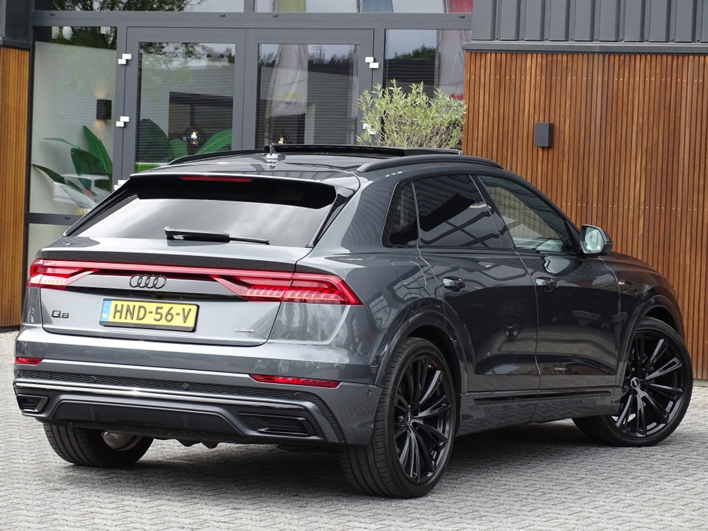 Audi Q8 55 TFSIe 381PK Quattro S-ed / Exclusive / Nachtzicht / B&O / 360