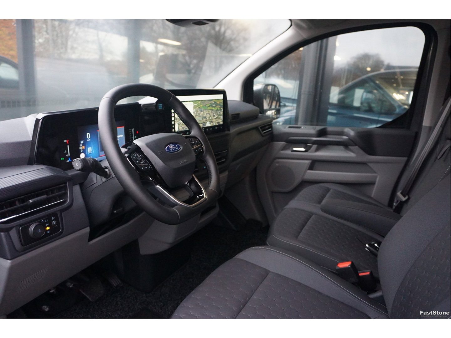 Ford Transit Custom 320L 2.5 PHEV 233PK Dubbel Cabine JWR Edition PRIJS INCL. BPM !! 13" Navi, Adap. Cruise, Camera, 18" LM, Trekhaak!! NR. HYBDCG