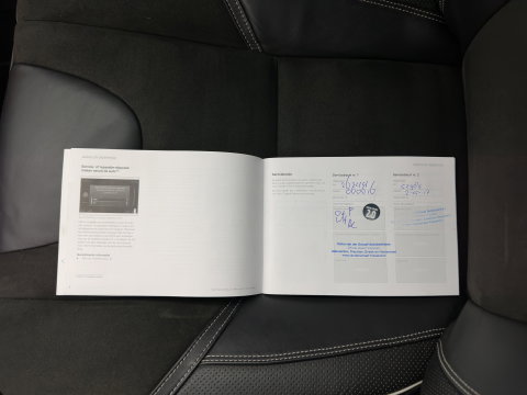 Volvo V40 2.0 D2 R-Design Business (INCL-BTW) *LEATHER-MICROFIBRE | NAVI-FULLMAP | SPORTSEATS | ECC | PDC | CRUISE | 18''ALU*