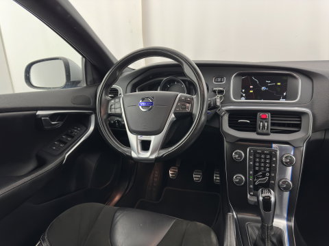 Volvo V40 2.0 D2 R-Design Business (INCL-BTW) *LEATHER-MICROFIBRE | NAVI-FULLMAP | SPORTSEATS | ECC | PDC | CRUISE | 18''ALU*