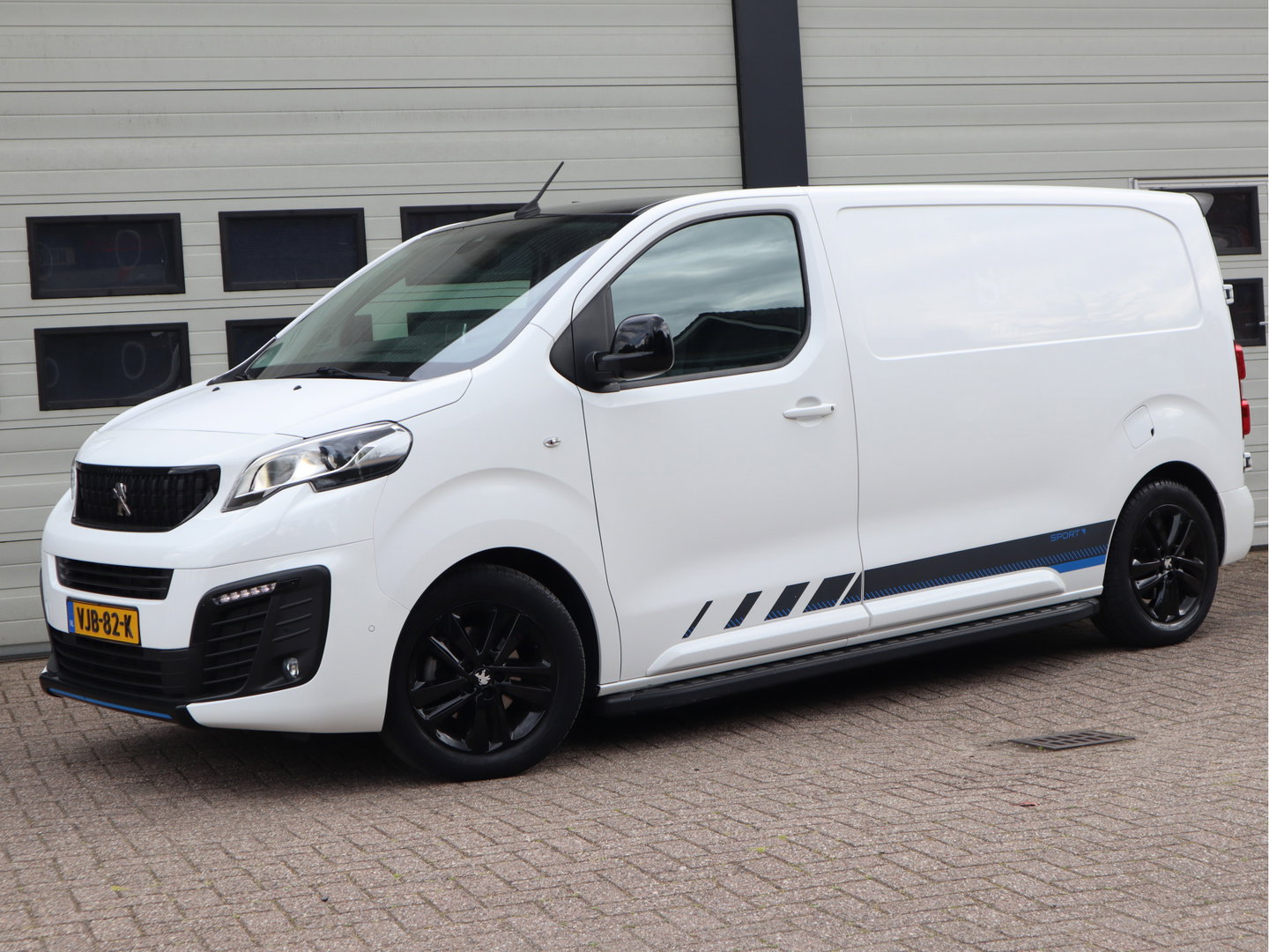 Peugeot Expert 2.0 BlueHDI 150pk Euro 6 Sport Lang L2 - Xenon - Leer - Camera - Cruise