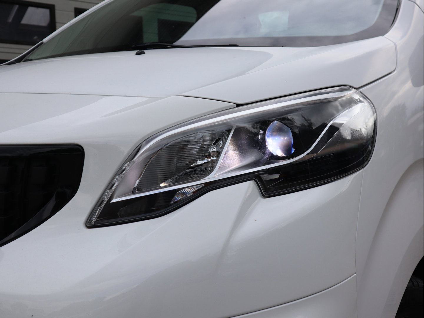 Peugeot Expert 2.0 BlueHDI 150pk Euro 6 Sport Lang L2 - Xenon - Leer - Camera - Cruise
