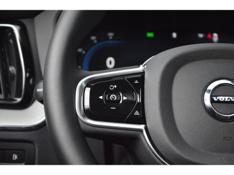 Volvo XC60 T8 Hybrid AWD Ultra Dark | Head-Up Display | 360° Camera | Panoramadak | Harman/Kardon |