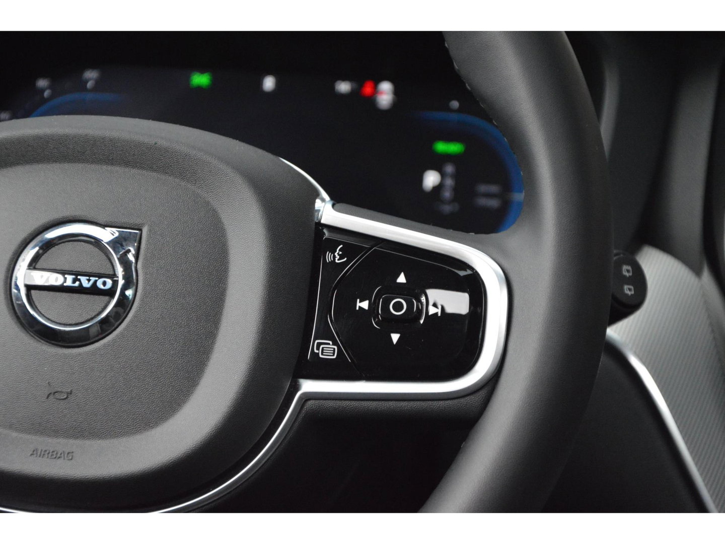 Volvo XC60 T8 Hybrid AWD Ultra Dark | Head-Up Display | 360° Camera | Panoramadak | Harman/Kardon |