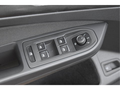 Volkswagen Golf 1.4 eHybrid GTE 245 pk | Keyless | Standkachel | Camera | Carplay | Stoelverwarming 4x | Stuurverwarming | Full LED IQ