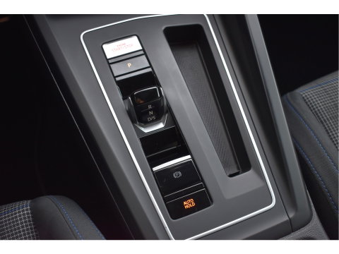Volkswagen Golf 1.4 eHybrid GTE 245 pk | Keyless | Standkachel | Camera | Carplay | Stoelverwarming 4x | Stuurverwarming | Full LED IQ