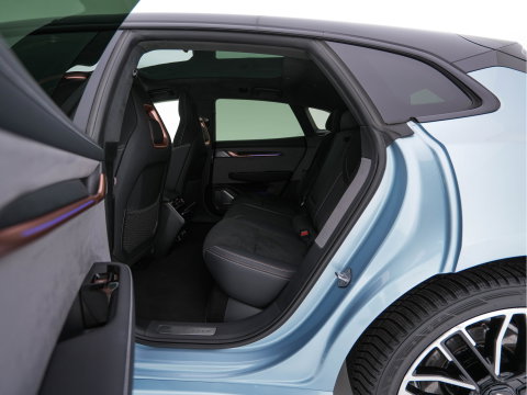 ZEEKR 001 AWD Privilege 100 kWh [ 3-Fase-22 kW] {SOH-94%} (INCL-BTW) Aut. *PANO | LEATHER-MICROFIBRE | FULL-LED | BLINDSPOT | ADAPTIVE-CRUISE | YAMAHA-SOUND | HEATED-COMFORTSEATS | AMBIENTLIGHT | AIRSUSPENSION | NAVI-FULLMAP | PRIVACY-GLASS |  ....
