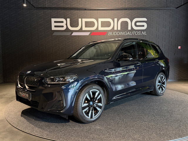 BMW iX3 - Exe 80 kWh | M-sport | Pano | Driving Assist