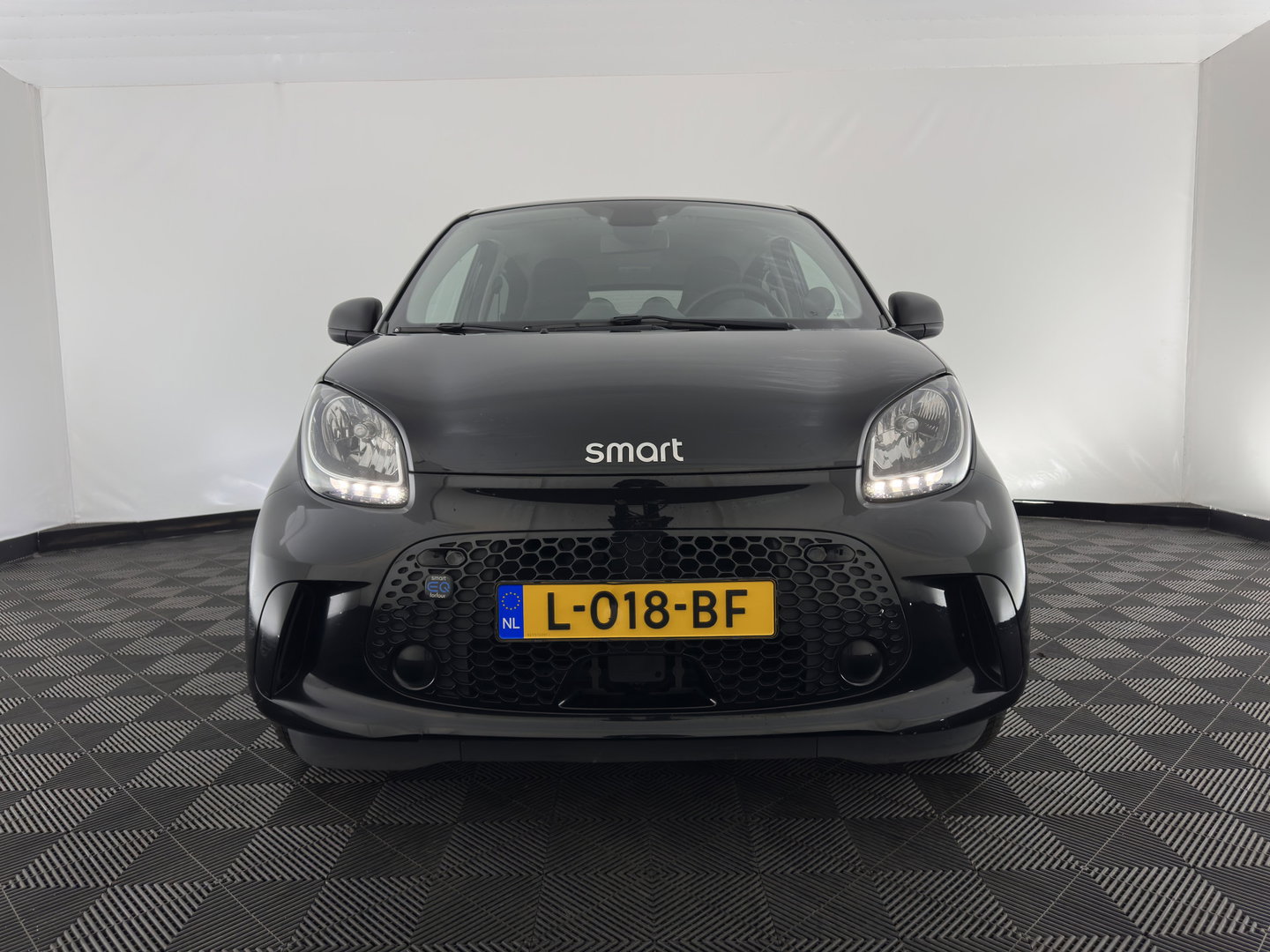 Smart Forfour EQ Essential 18 kWh [ 3-Fase-22kW ] {SOH-93%} (INCL-BTW) *LEATHER | HEATED-COMFORTSEATS | PRIVACY-GLASS | AIRCO | CRUISE | 15''ALU*