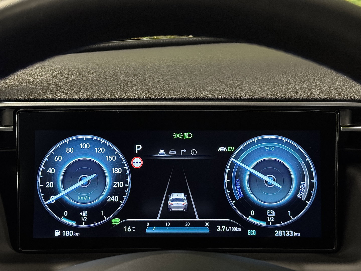 Hyundai Tucson 1.6 T-GDI PHEV Premium Sky 4WD | Panoramadak | Krell Audio | 360° Camera | Apple Carplay | Android Auto | Stuurverwarming | Stoelverwarming / ventilatie | Adaptieve Cruise Control | Afneembare Trekhaak |