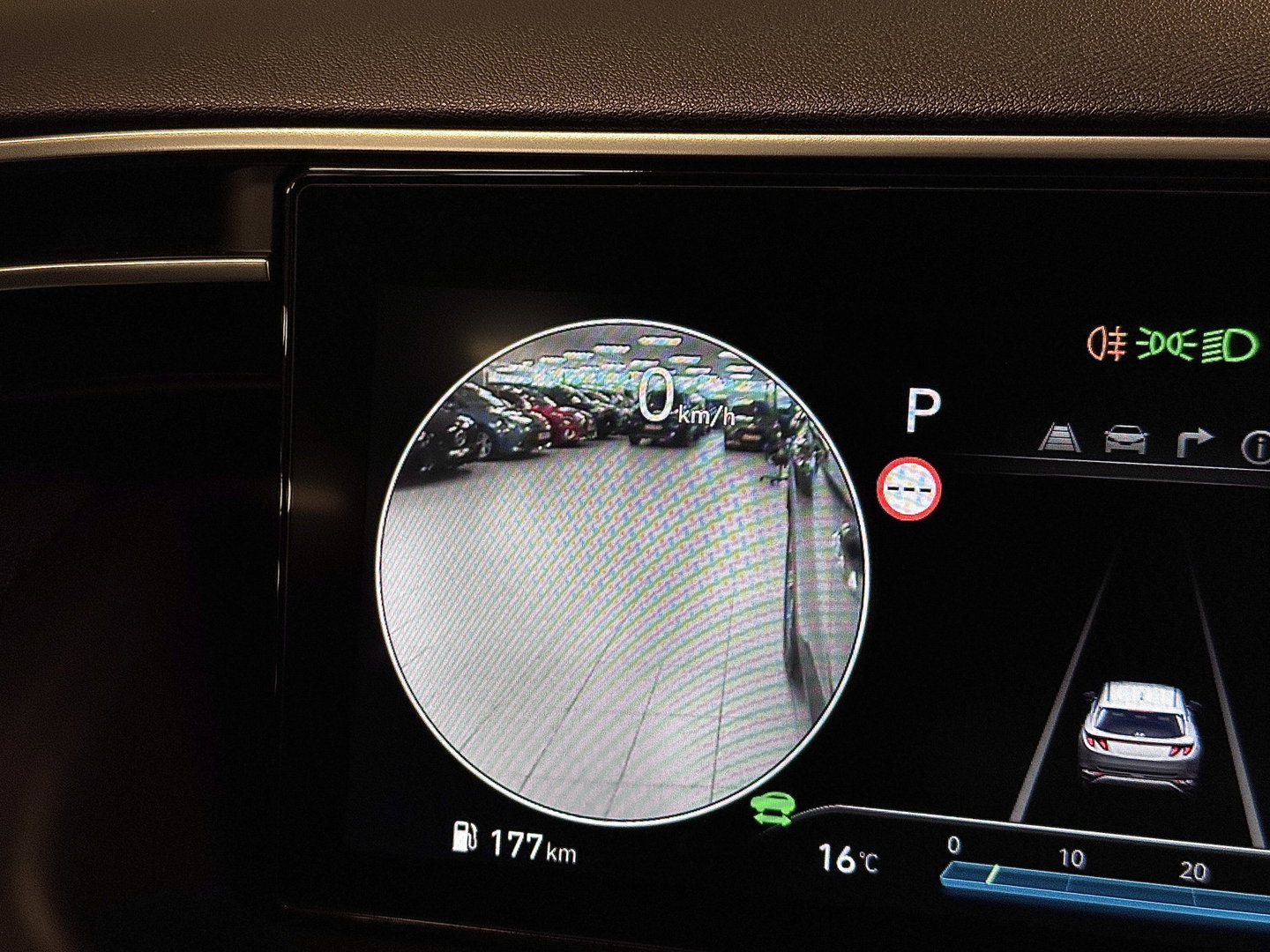 Hyundai Tucson 1.6 T-GDI PHEV Premium Sky 4WD | Panoramadak | Krell Audio | 360° Camera | Apple Carplay | Android Auto | Stuurverwarming | Stoelverwarming / ventilatie | Adaptieve Cruise Control | Afneembare Trekhaak |