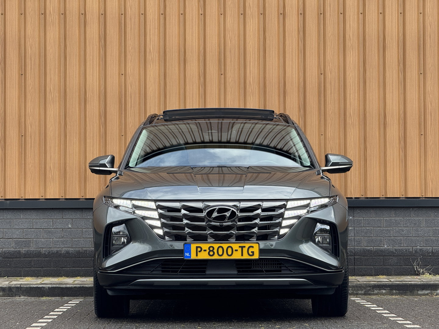 Hyundai Tucson 1.6 T-GDI PHEV Premium Sky 4WD | Panoramadak | Krell Audio | 360° Camera | Apple Carplay | Android Auto | Stuurverwarming | Stoelverwarming / ventilatie | Adaptieve Cruise Control | Afneembare Trekhaak |