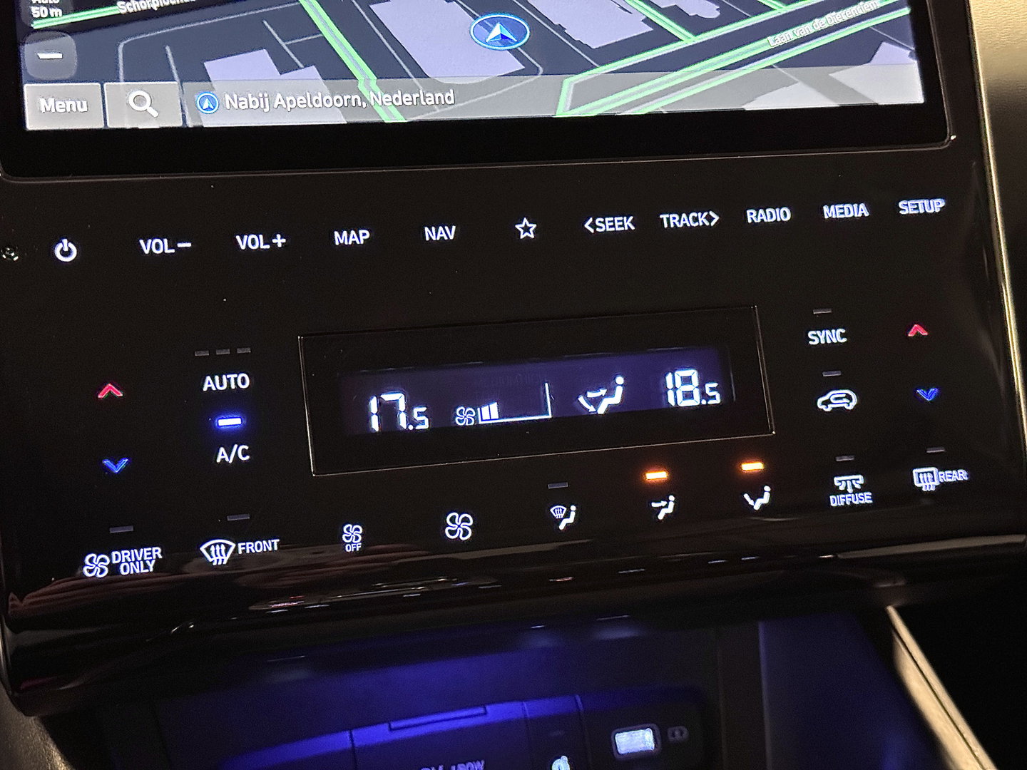 Hyundai Tucson 1.6 T-GDI PHEV Premium Sky 4WD | Panoramadak | Krell Audio | 360° Camera | Apple Carplay | Android Auto | Stuurverwarming | Stoelverwarming / ventilatie | Adaptieve Cruise Control | Afneembare Trekhaak |