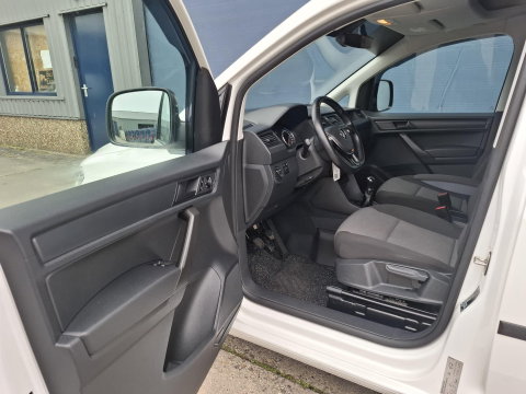 Volkswagen Caddy 2.0 TDI L1H1 BMT Comfortline VERLAAGD / AIRCO / STOEL VERWARMING / EURO 6 / NAVI / MARGE AUTO !!
