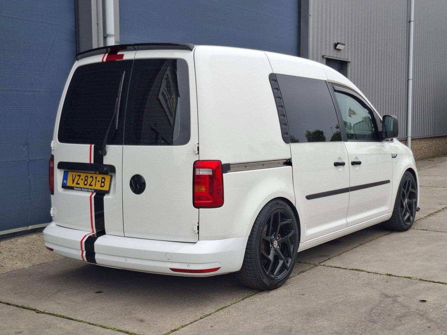 Volkswagen Caddy 2.0 TDI L1H1 BMT Comfortline VERLAAGD / AIRCO / STOEL VERWARMING / EURO 6 / NAVI / MARGE AUTO !!