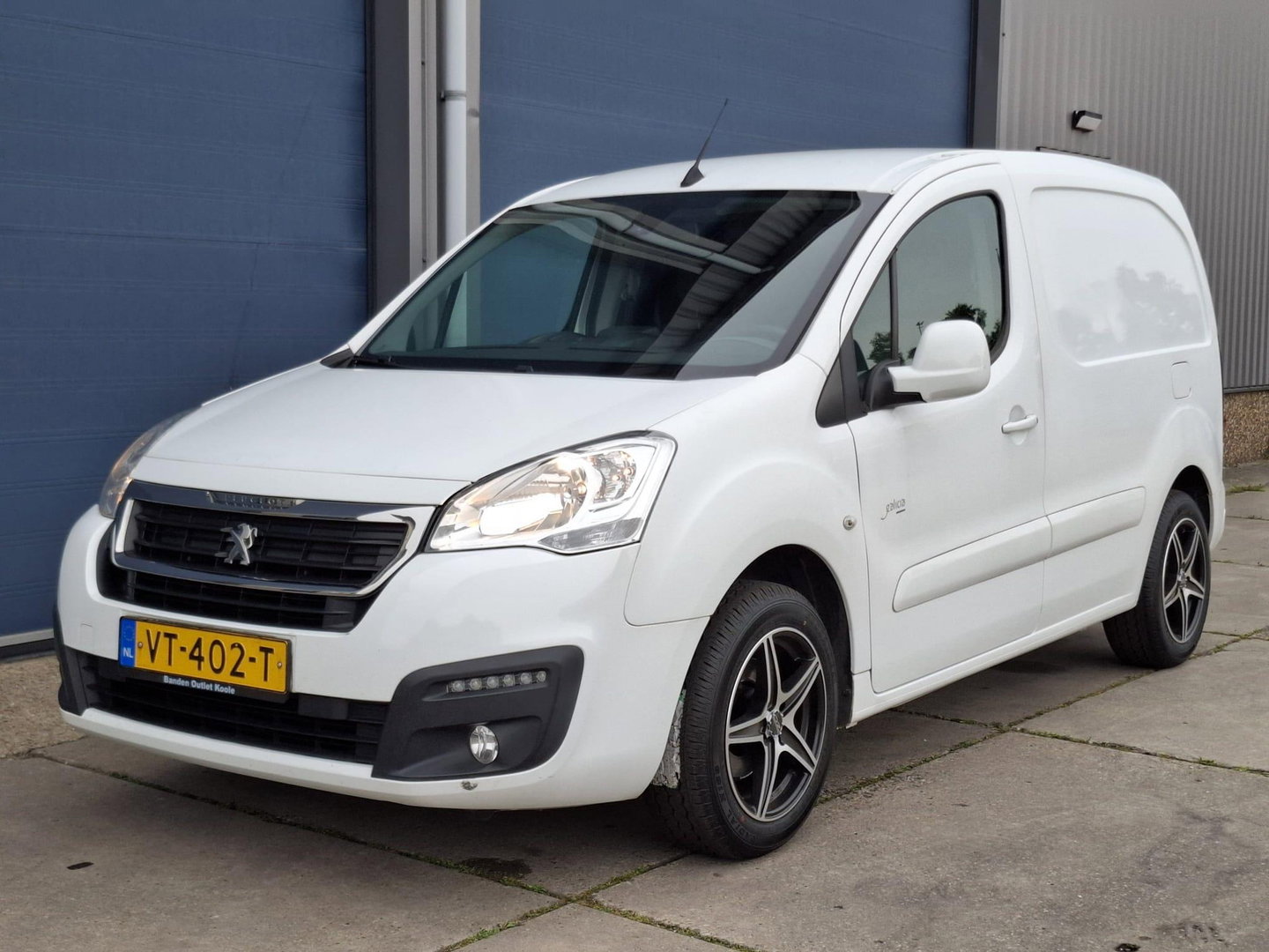 Peugeot Partner 120 1.6 BlueHDi 75 L1 Première AIRCO / CRUISE CONTROLE / EURO 6 / 1 STE EIGENAAR / DEALER ONDERHOUDEN