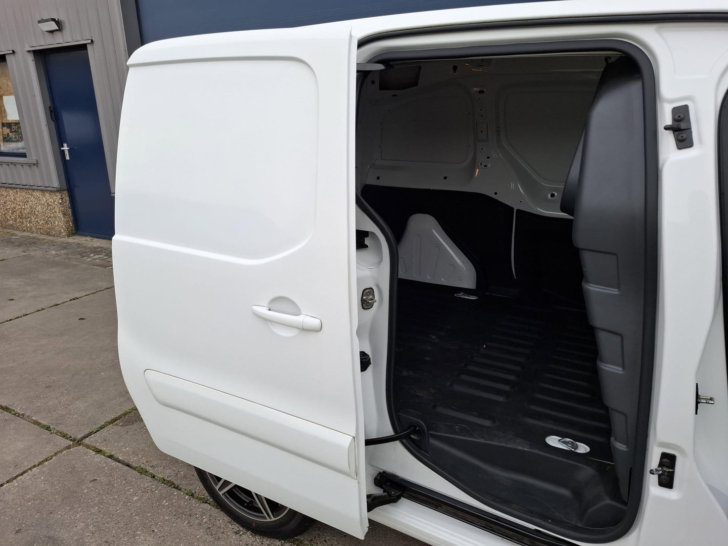 Peugeot Partner 120 1.6 BlueHDi 75 L1 Première AIRCO / CRUISE CONTROLE / EURO 6 / 1 STE EIGENAAR / DEALER ONDERHOUDEN