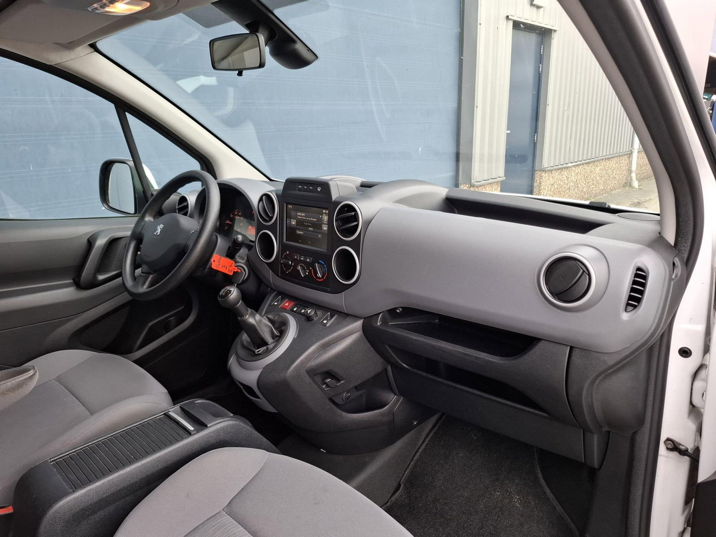Peugeot Partner 120 1.6 BlueHDi 75 L1 Première AIRCO / CRUISE CONTROLE / EURO 6 / 1 STE EIGENAAR / DEALER ONDERHOUDEN