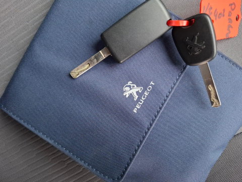 Peugeot Partner 120 1.6 BlueHDi 75 L1 Première AIRCO / CRUISE CONTROLE / EURO 6 / 1 STE EIGENAAR / DEALER ONDERHOUDEN