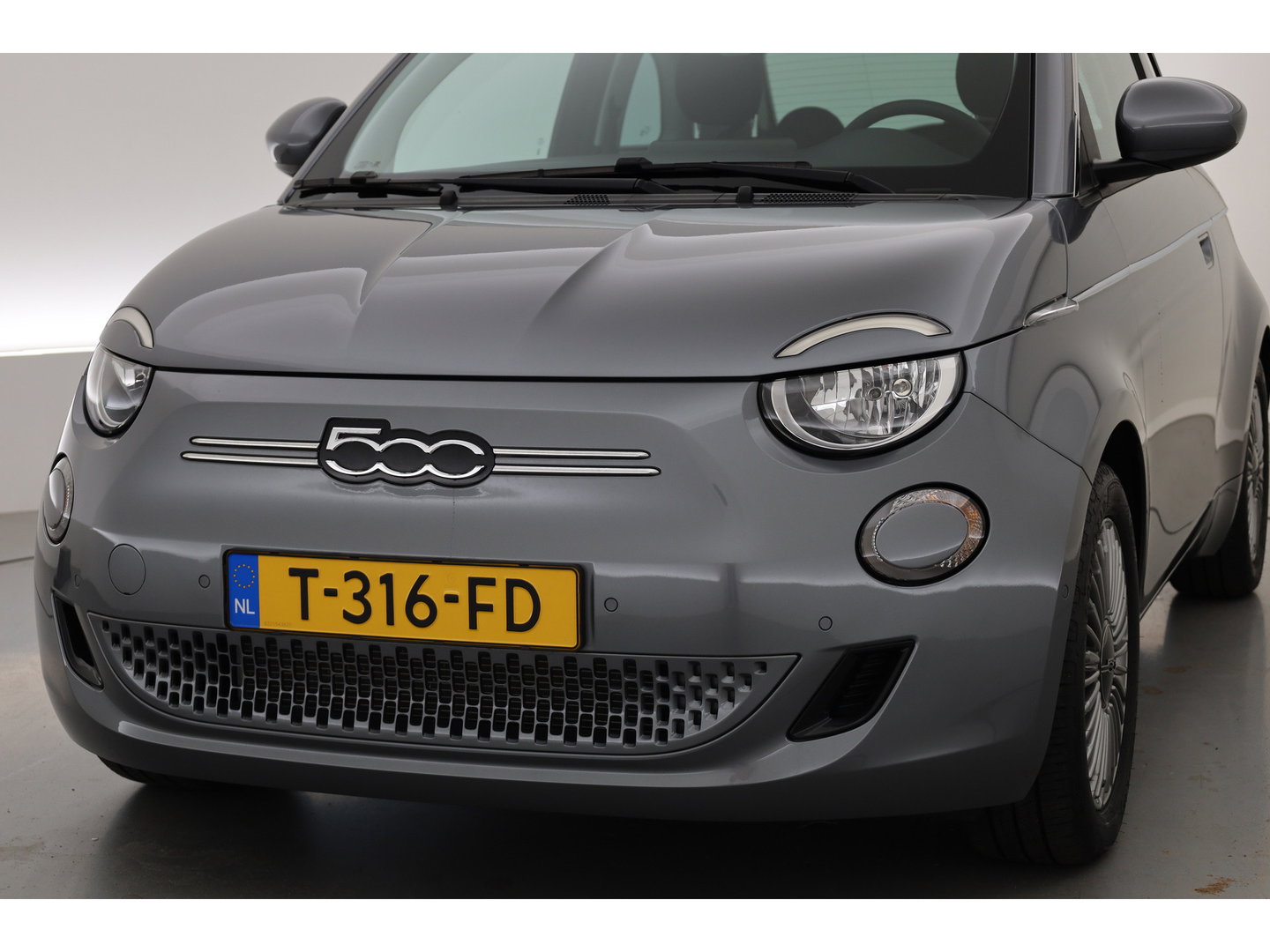 Fiat 500 42 kWh | SOH 95 % | Navi by App | Camera | Apple CarPlay | Stoelverw. | Keyless | Dodehoekdet.