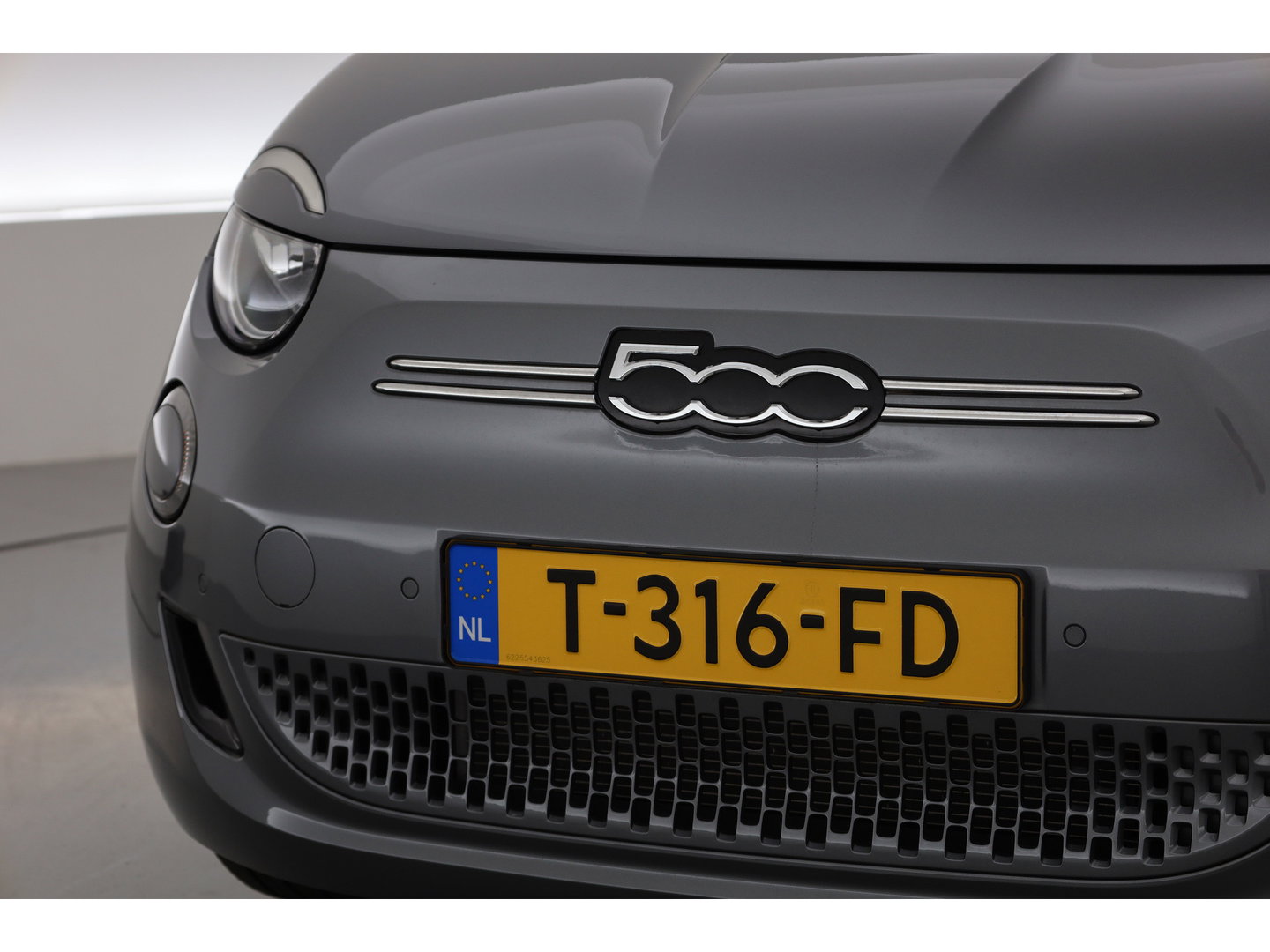 Fiat 500 42 kWh | SOH 95 % | Navi by App | Camera | Apple CarPlay | Stoelverw. | Keyless | Dodehoekdet.