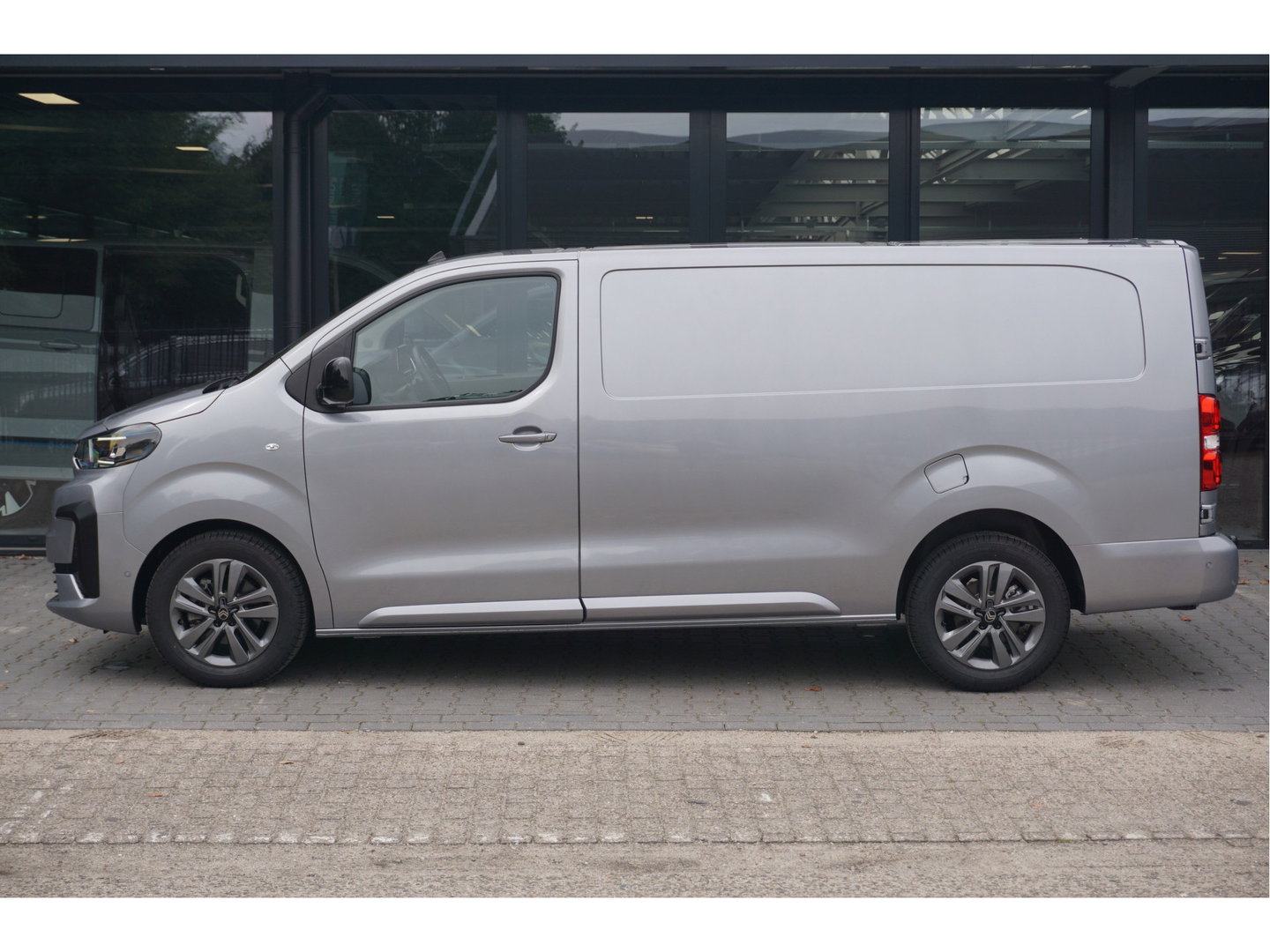 Citroën Jumpy 2.0D 180PK EAT8 Aut L3H1 BPM VRIJ!! LED, Navi, Clima, Adap. Cruise, 17" LM, Betimmering, Trekhaak!! Nr. M01*