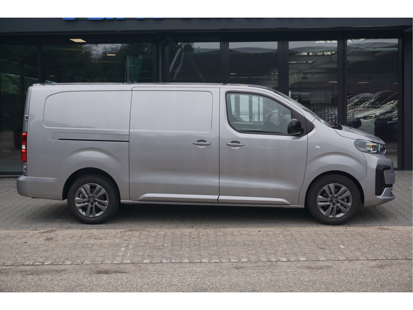 Citroën Jumpy 2.0D 180PK EAT8 Aut L3H1 BPM VRIJ!! LED, Navi, Clima, Adap. Cruise, 17" LM, Betimmering, Trekhaak!! Nr. M01*