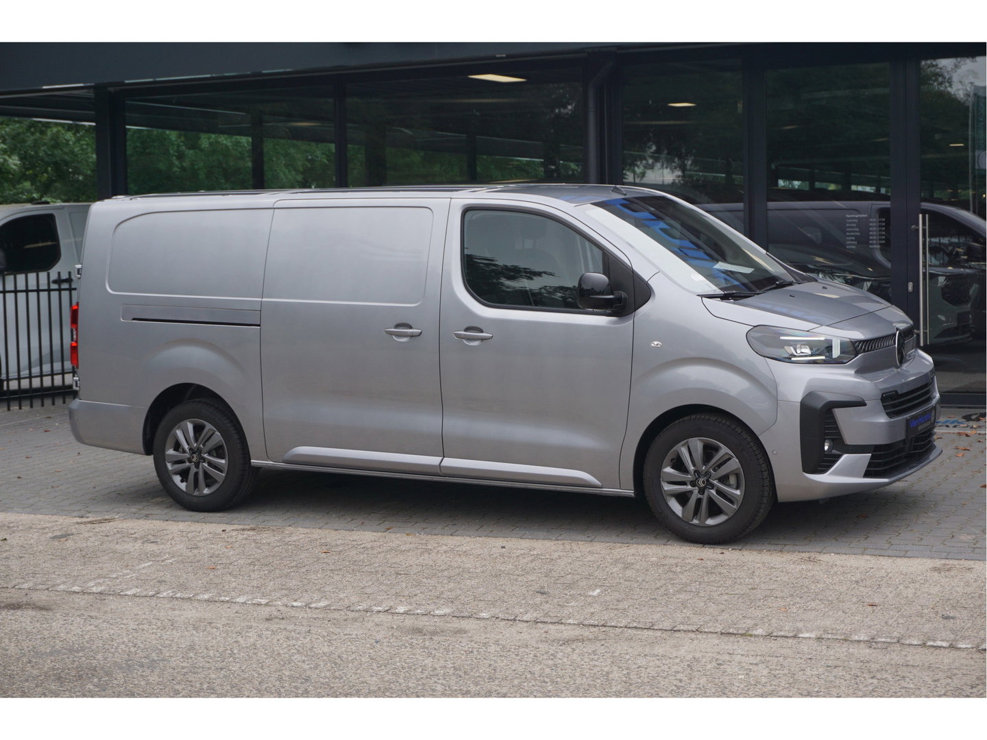 Citroën Jumpy 2.0D 180PK EAT8 Aut L3H1 BPM VRIJ!! LED, Navi, Clima, Adap. Cruise, 17" LM, Betimmering, Trekhaak!! Nr. M01*