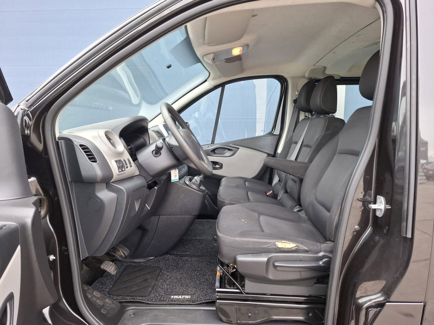 Renault Trafic 1.6 dCi T29 L2H1 DC Comfort DUBBEL CABINE / CRUISE CONTROLE / DEALER ONDERHOUDEN / NAVI