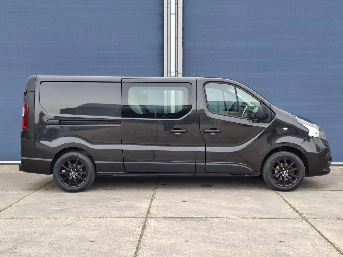 Renault Trafic 1.6 dCi T29 L2H1 DC Comfort DUBBEL CABINE / CRUISE CONTROLE / DEALER ONDERHOUDEN / NAVI