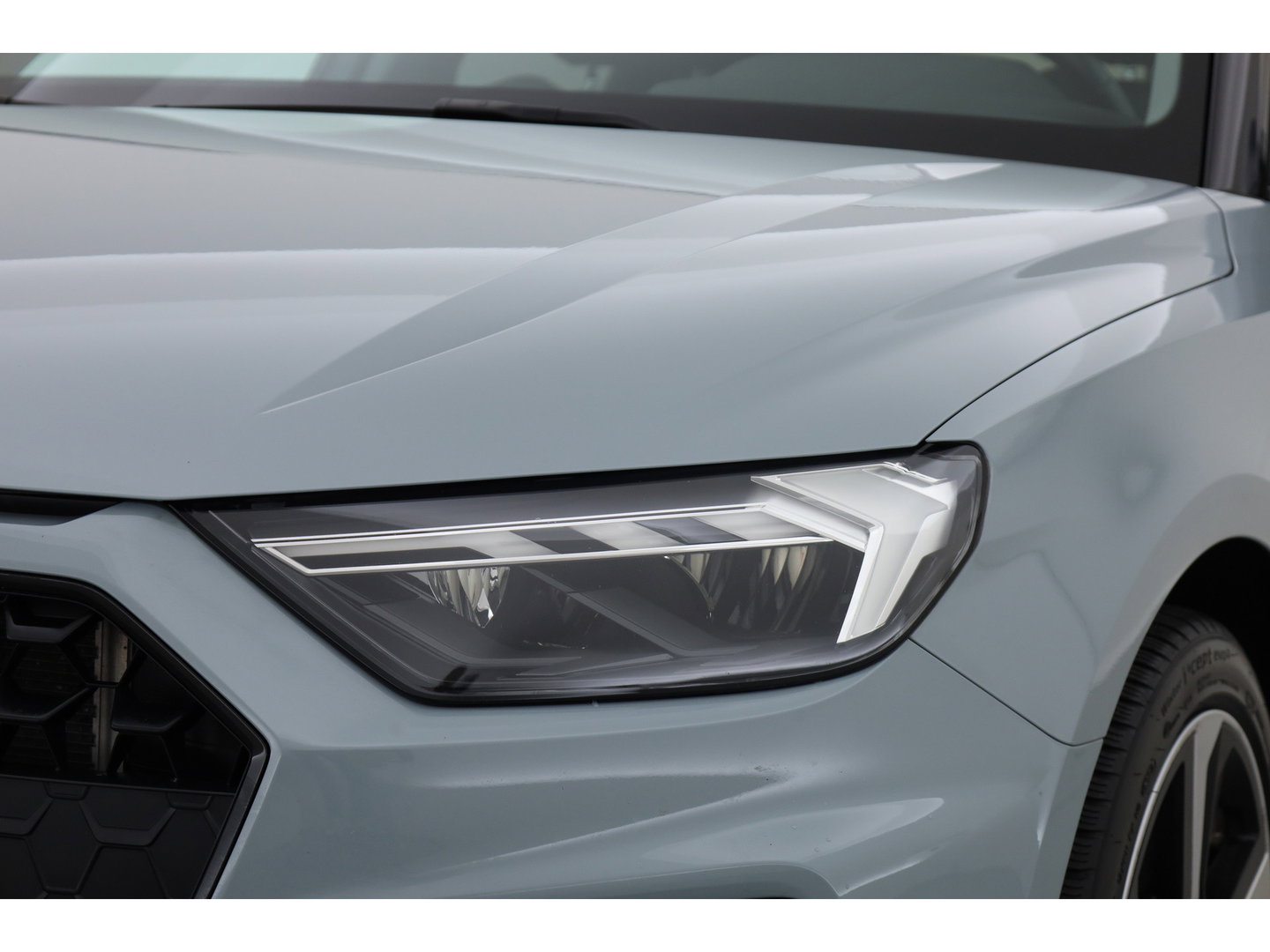 Audi A1 Sportback 40 TFSI S Line 200pk! | Digi. Dashboard | Apple CarPlay | Keyless | Stoelverw. | Cruise Ctrl. | Sfeerverl.