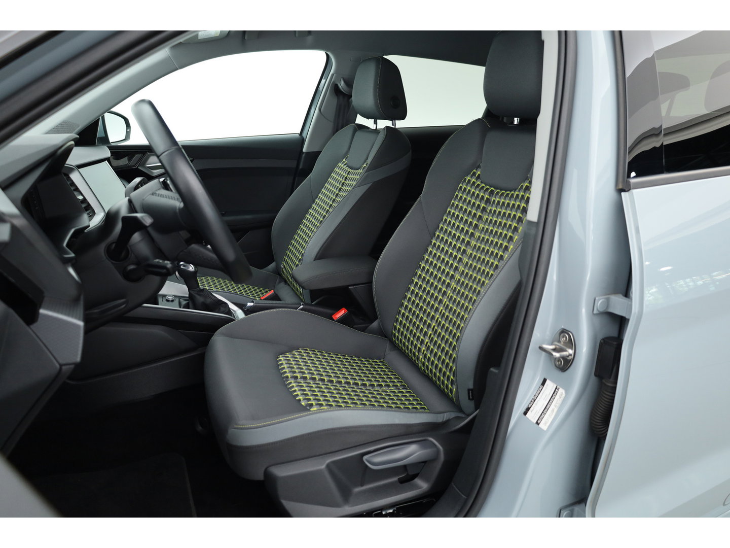 Audi A1 Sportback 40 TFSI S Line 200pk! | Digi. Dashboard | Apple CarPlay | Keyless | Stoelverw. | Cruise Ctrl. | Sfeerverl.