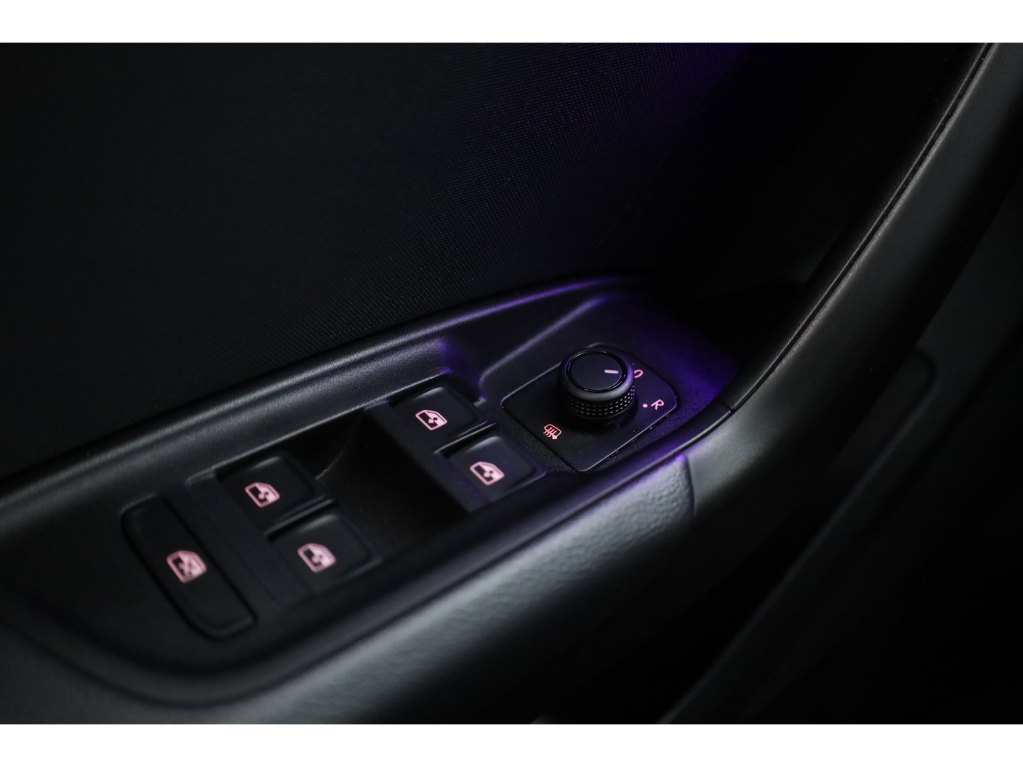 Audi A1 Sportback 40 TFSI S Line 200pk! | Digi. Dashboard | Apple CarPlay | Keyless | Stoelverw. | Cruise Ctrl. | Sfeerverl.